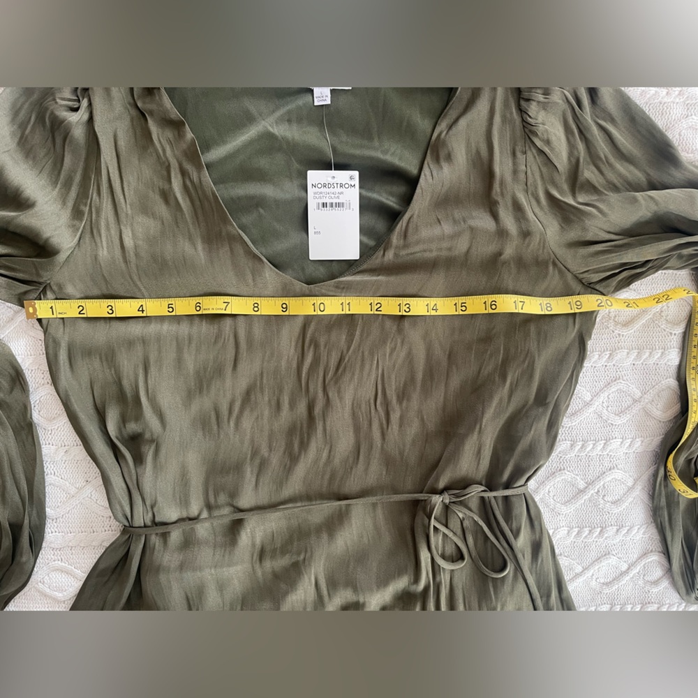 Socialite “Dusty” Olive Silky Smooth Long Sleeve Ruffle Dress Women’s Size L - Picture 2 of 16